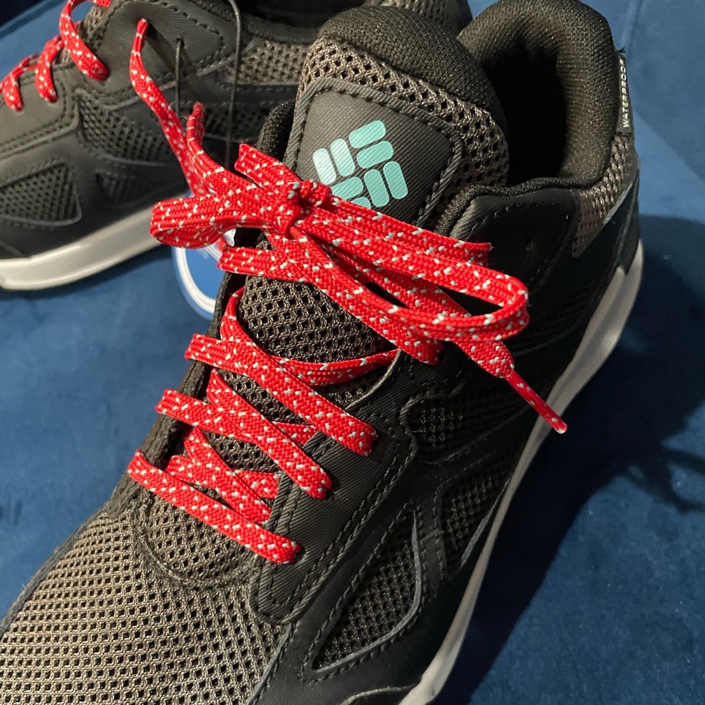 New with tags Columbia trail shoes